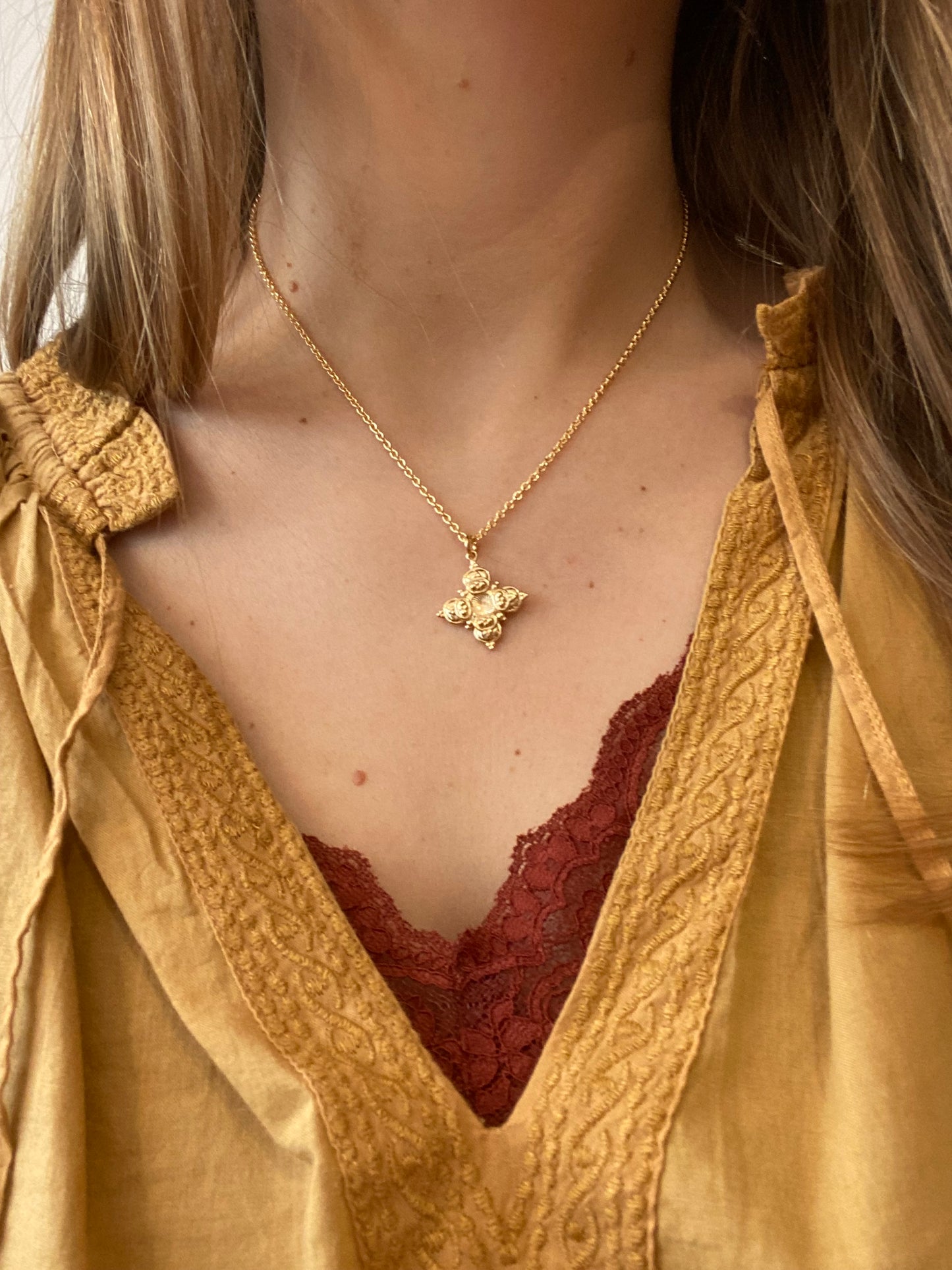 Collier médaillon cassiopée
