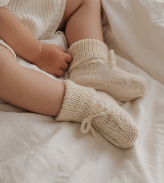 Chaussons bébé tricotés - Écru